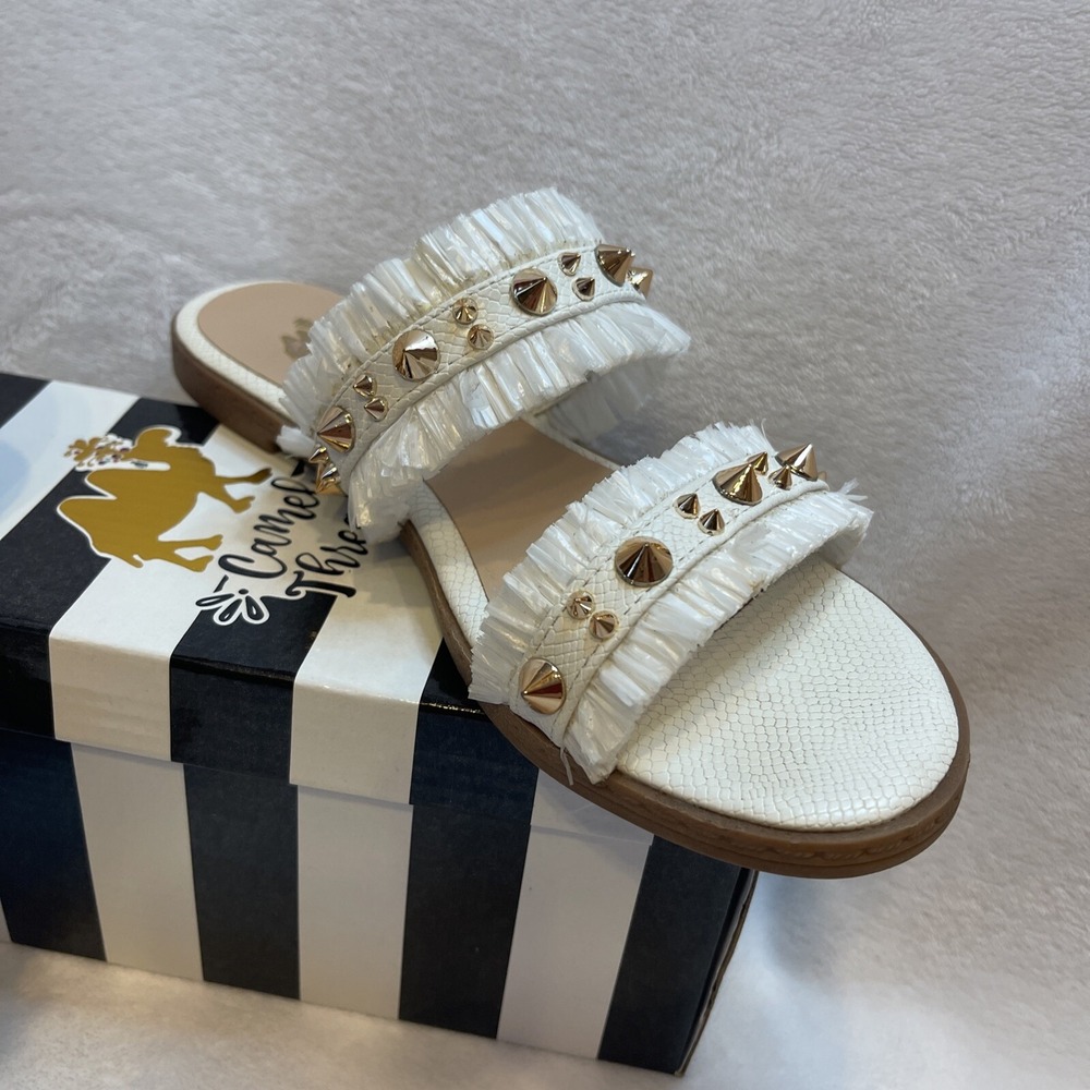 Camel Threads Women's Size 8 Blair Pearl Fridge Spike Sandal - Picture 3 of 12